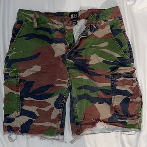 BDG urban outfitters camo cargo short